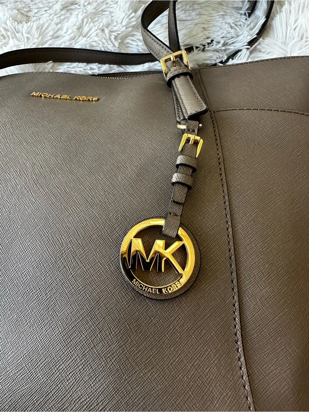 Michael Kors Jet Set Travel Large Taupe Saffiano Leather Tote Bag Gold Hardware - Picture 8 of 15